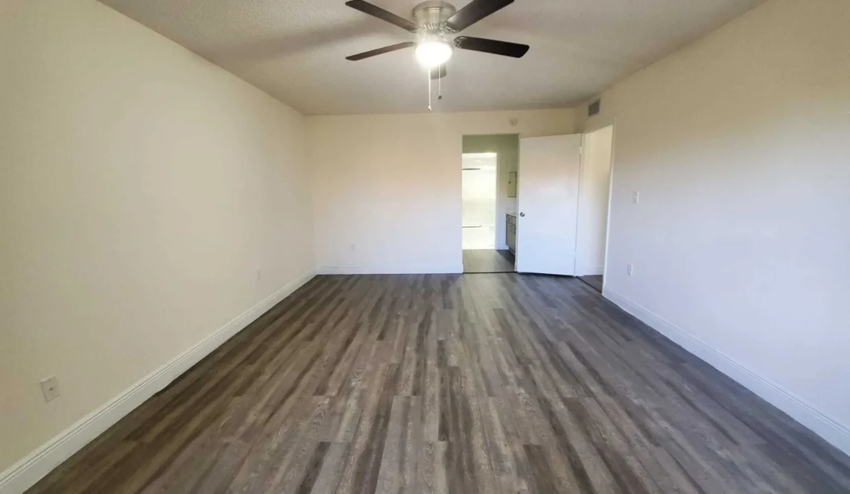 611a79b75364d9.58068075624