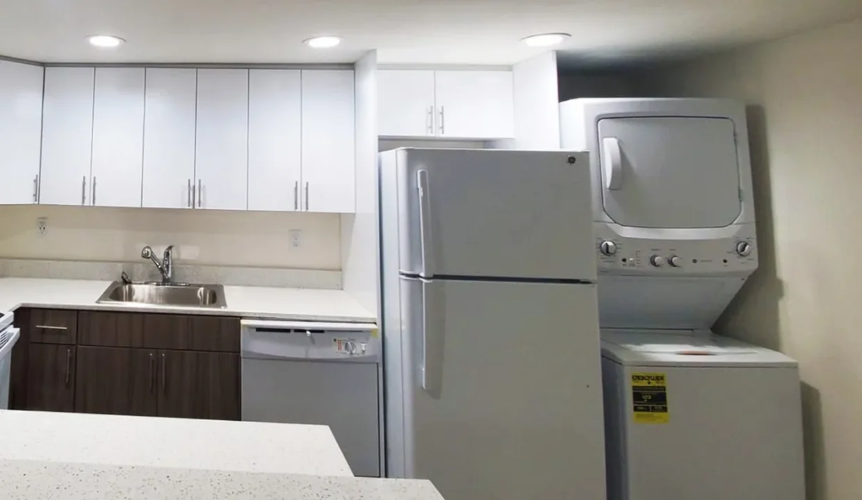 63bc598c667c30.69965560943