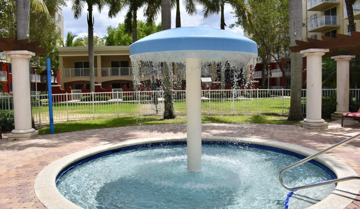 66c4c8d6677c00.78811083531