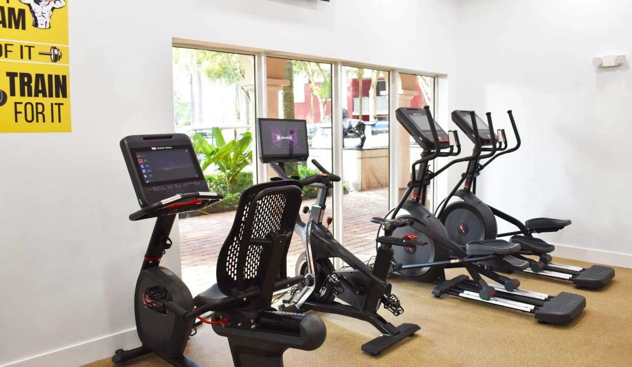 6761980f807ca9.80502048810